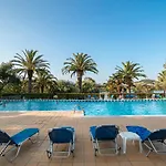 Govino Bay Bliss - Shared Pool Danilia
