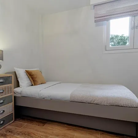 Govino Bay Bliss - Shared Pool * Danilia