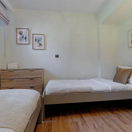 Govino Bay Bliss - Shared Pool * Danilia