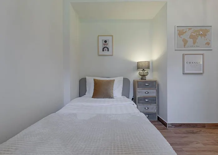 Govino Bay Bliss - Shared Pool