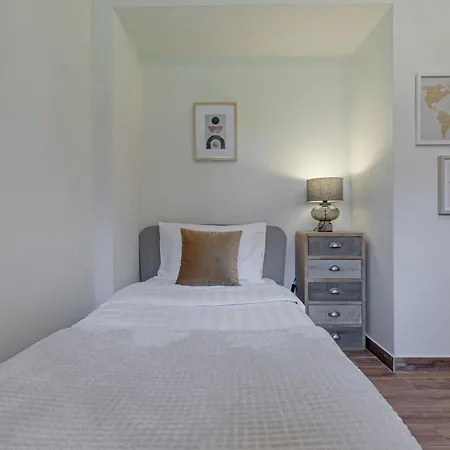 Govino Bay Bliss - Shared Pool