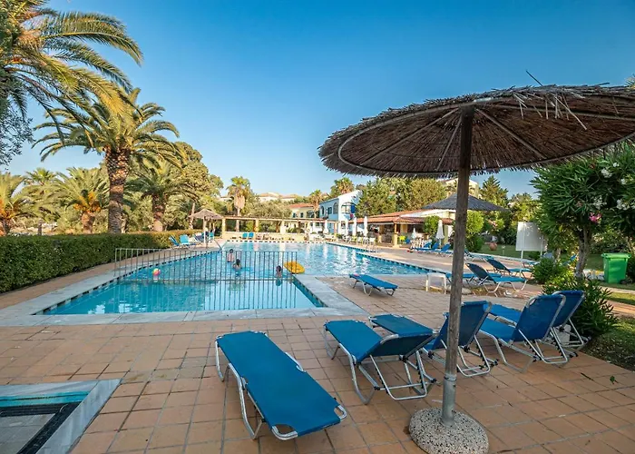 Govino Bay Bliss - Shared Pool 別荘 Danilia