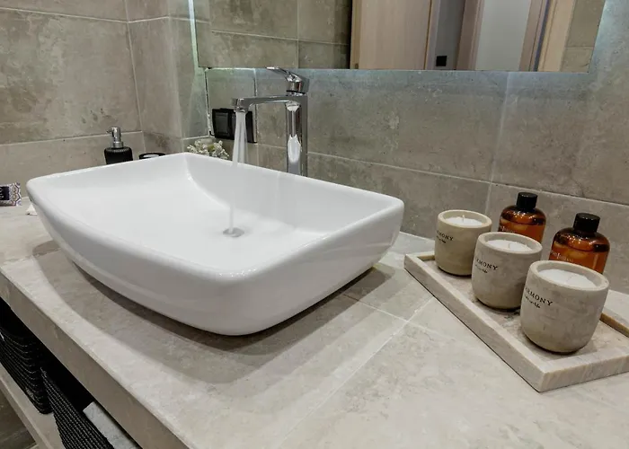 Govino Bay Bliss - Shared Pool Danilia