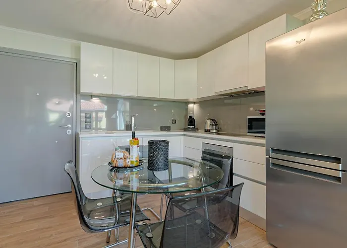 Govino Bay Bliss - Shared Pool 別荘 *