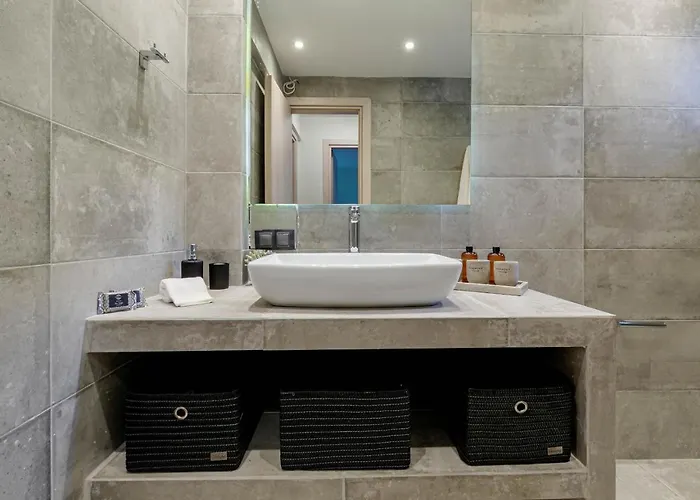 Feriehus Govino Bay Bliss - Shared Pool Danilia