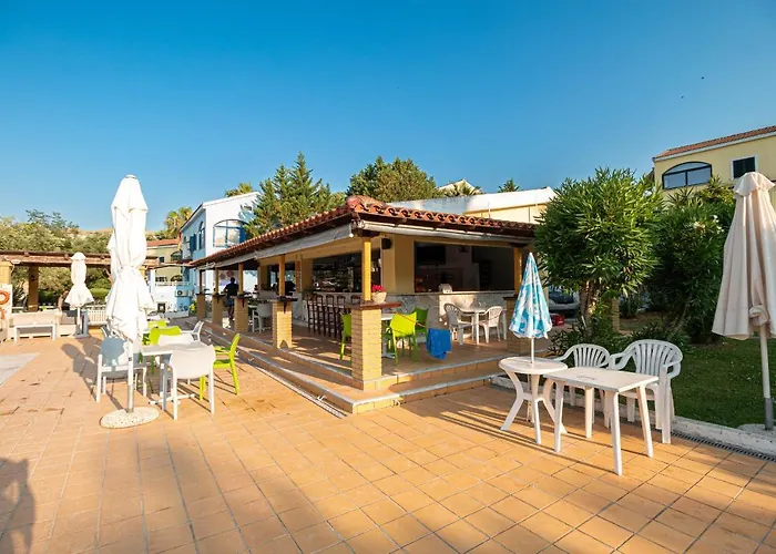 Govino Bay Bliss - Shared Pool Feriehus *