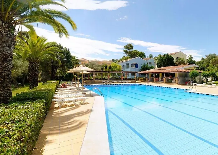 Govino Bay Bliss - Shared Pool * Danilia
